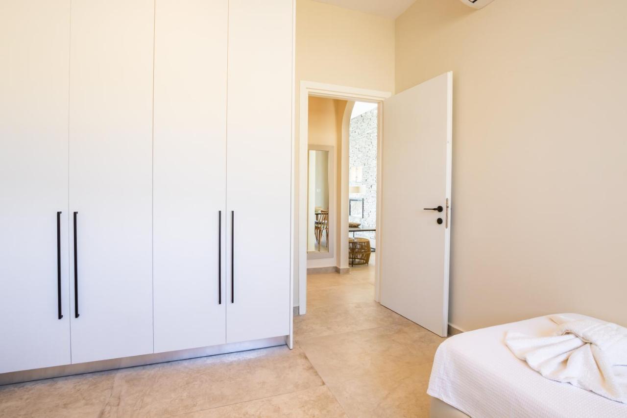 Euphoria Suites Lakki  ภายนอก รูปภาพ